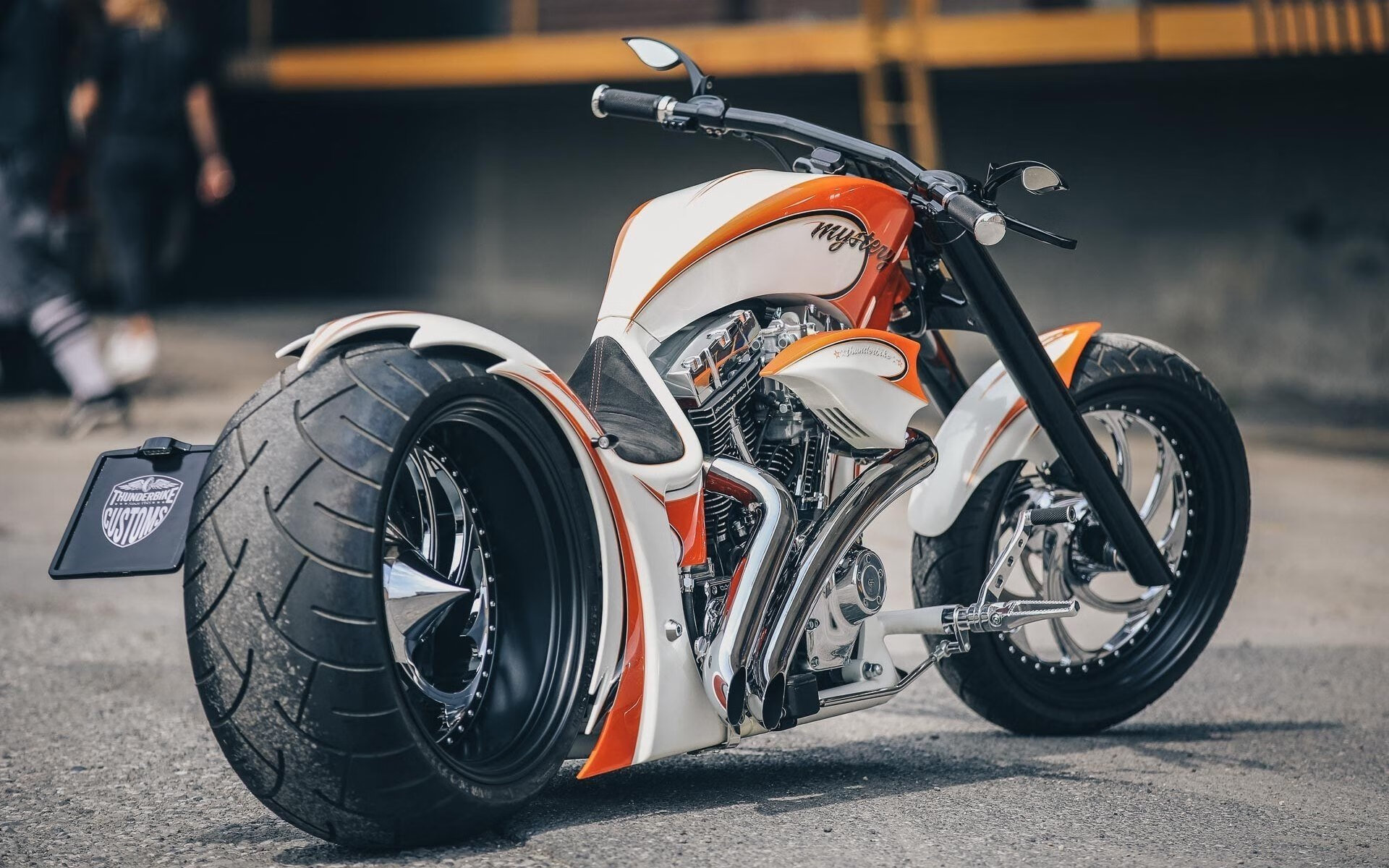 瑞士守门员戴滑雪镜上场,时尚感满分,瑞士足球守门员