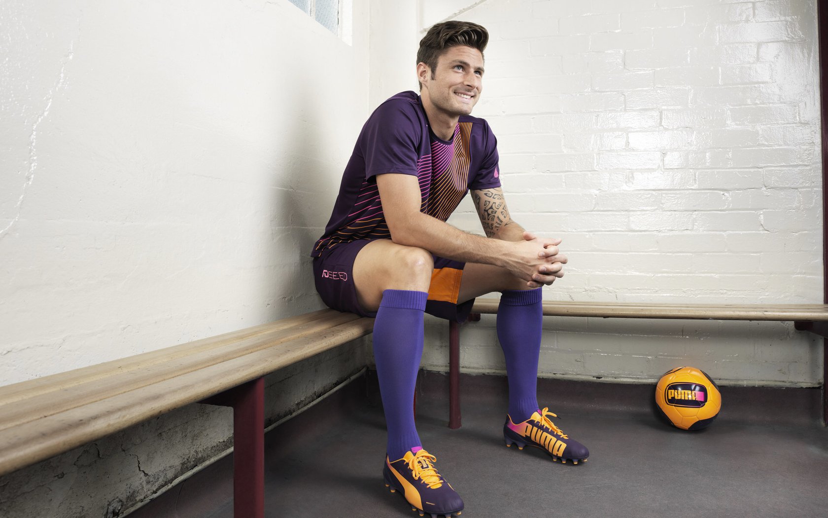 开云app-拜仁双边推进持续冲击对方防线，拜仁2-1